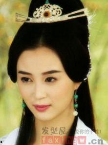 怎么扎成人古装辫子视频,跟随视频轻松学会古代美人发型