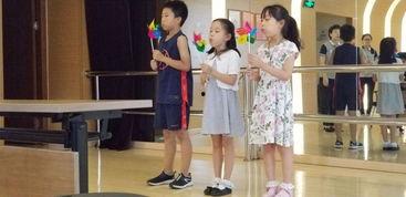 校服神器成人亲子视频,重温青春时光的温馨瞬间